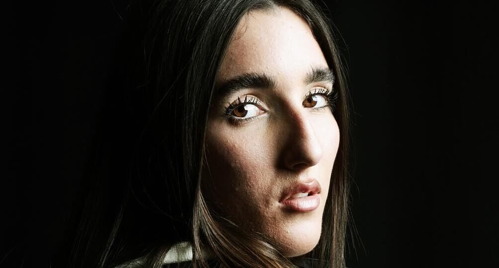 Los españoles Judeline y Rusowsky colaboran con Karol G en su nuevo disco, ‘No me arrepiento de sentir tanto’