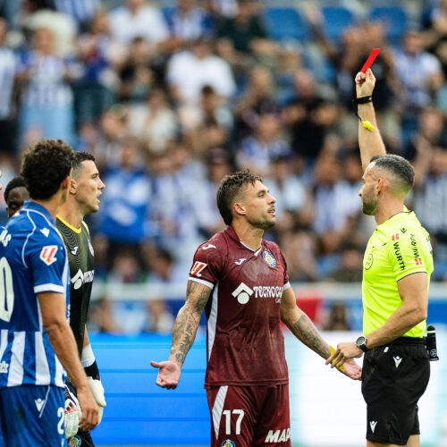 Goleada postrera del Alavés ante un Getafe con más dureza que fútbol para iniciar LaLiga