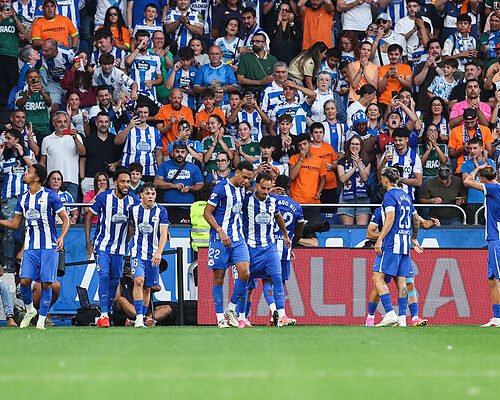 El Dépor empata ante el Elche en su regreso a Primera