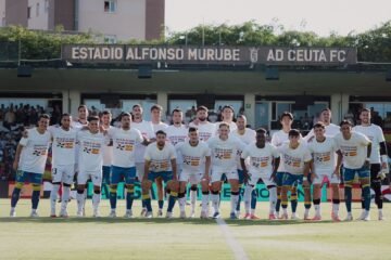 El aplaudido gesto de Las Palmas con el Ceuta tras la grave crisis migratoria: «Ceuta no se vende, Ceuta se defiende»