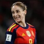 La futbolista española Esther González borra las fotos con su mujer y su hijo de redes tras firmar un lucrativo contrato en Arabia Saudí