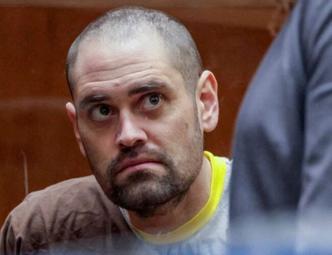 Nick Reiner no podrá acceder a su fideicomiso de 1,6 millones de dólares para hacer frente al juicio por la muerte de sus padres