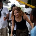 Shakira visita Quibdó tras el terremoto de Colombia y anuncia que reconstruirá 10 escuelas y la universidad