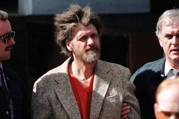 Las «profecías» sobre la IA de Unabomber: el prodigio matemático de Harvard que se convirtió en asesino y ahora revive en Netflix