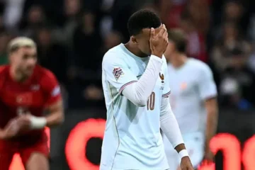 Zidane confirma la lesión de Mbappé «en el tendón de la rodilla»