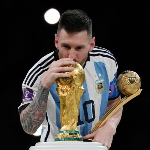 La parábola de Messi, del desprecio al amor eterno