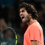Alcaraz tumba a Munar a base de golpes y jugará en Tokio su cuarta final del año