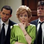 La actriz Holland Taylor revela por qué se fue de ‘Dos hombres y medio’: “Recibí cuatro nominaciones al Emmy y nunca me subieron el sueldo”