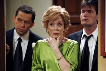 La actriz Holland Taylor revela por qué se fue de ‘Dos hombres y medio’: “Recibí cuatro nominaciones al Emmy y nunca me subieron el sueldo”